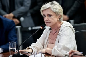 Senadora alerta que dívida previdenciária pode travar rees para os municípios
