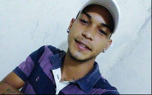 Dupla invade casa e executa jovem com mais de 10 tiros enquanto ele dormia